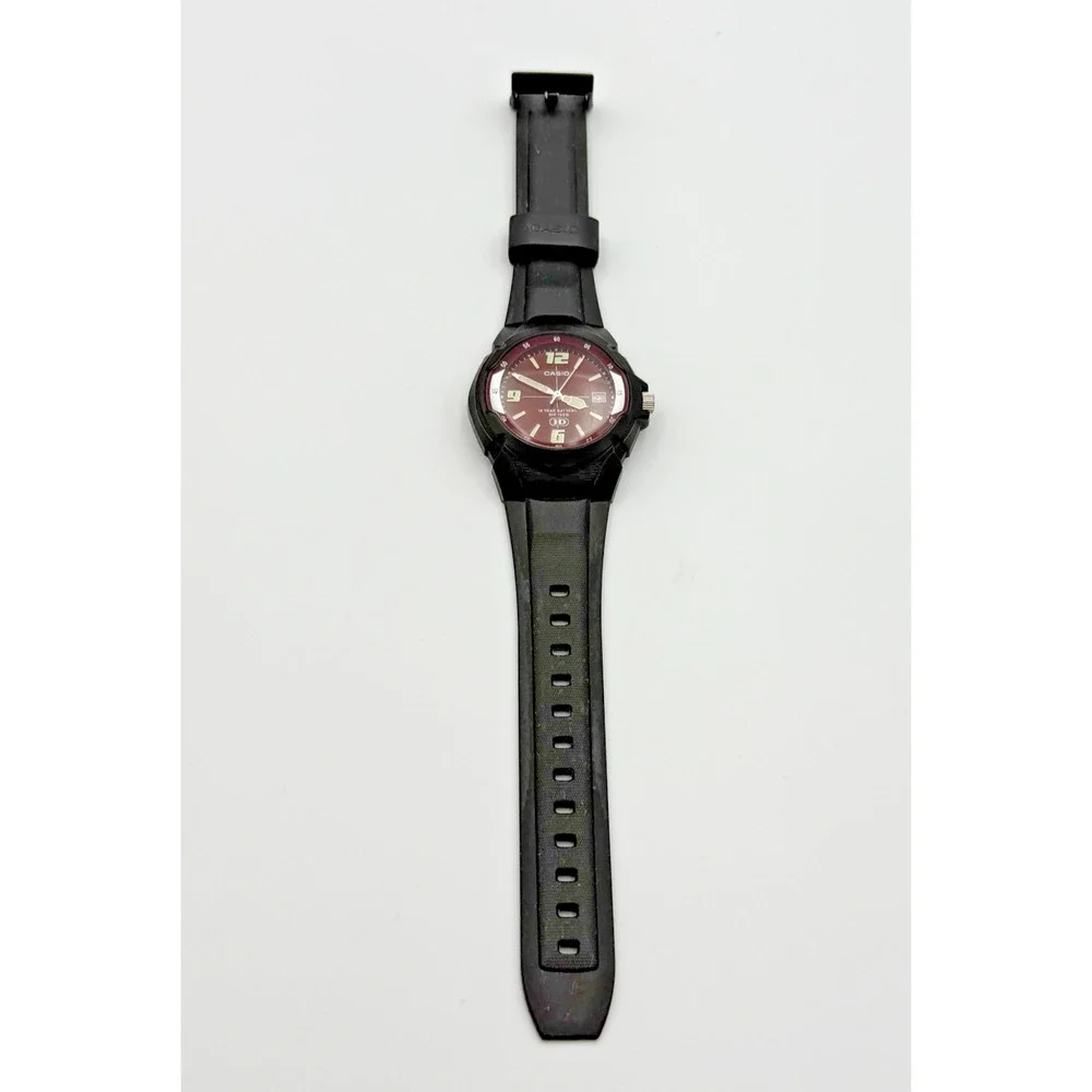 Vintage Casio Quartz HD MW-600 2719 Red Dial Black Resin Factory Band GLOWS